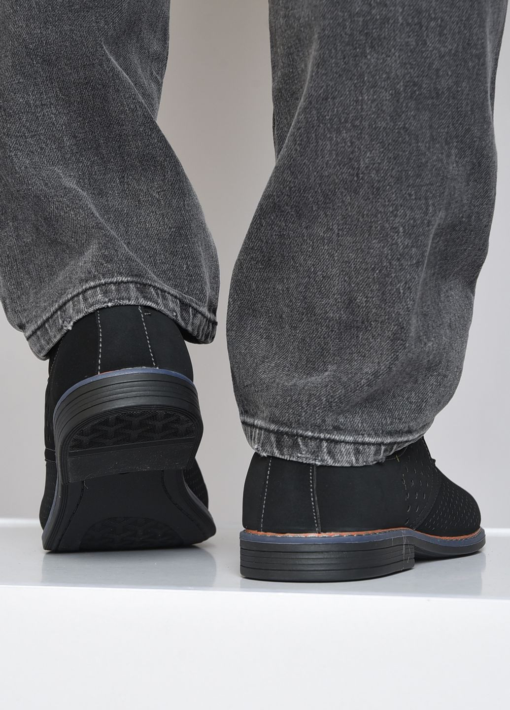 Туфлі чоловічі чорного кольору на шнурівці Let's Shop (260416020)