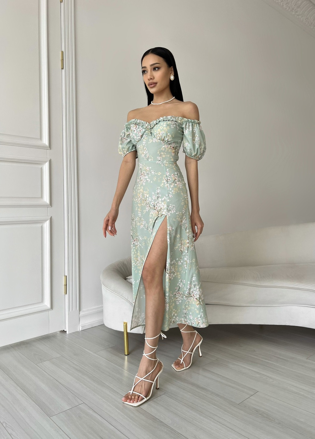 Оливковое кэжуал платье Larionoff с цветочным принтом