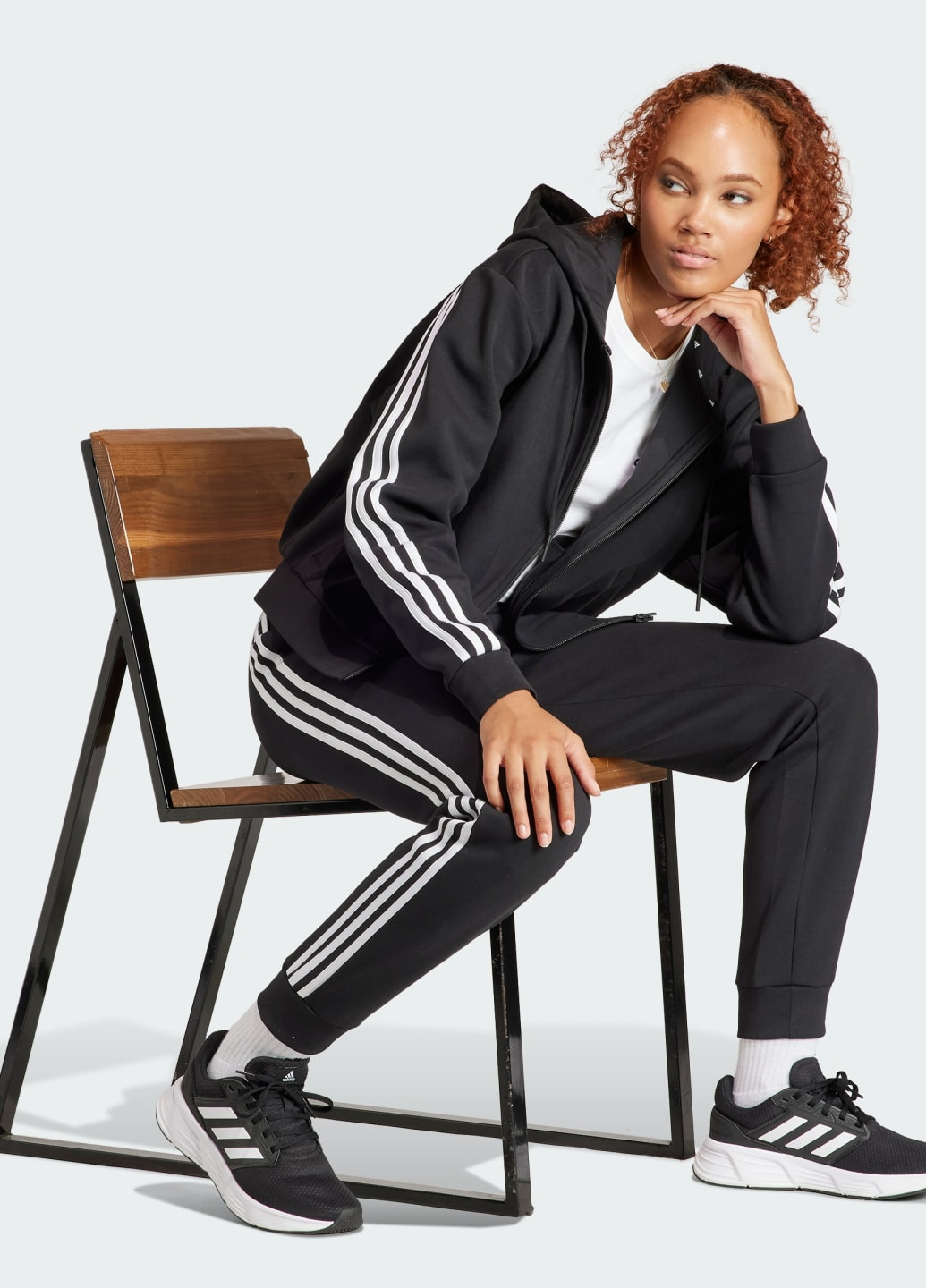 Спортивные брюки Future Icons 3-Stripes Regular adidas (276390896)
