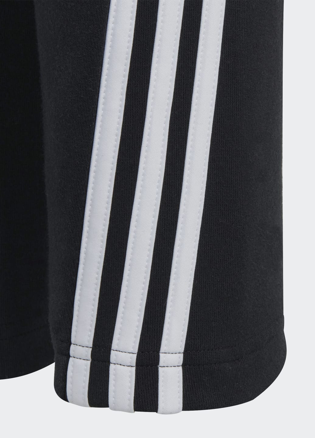 Черные спортивные демисезонные брюки adidas