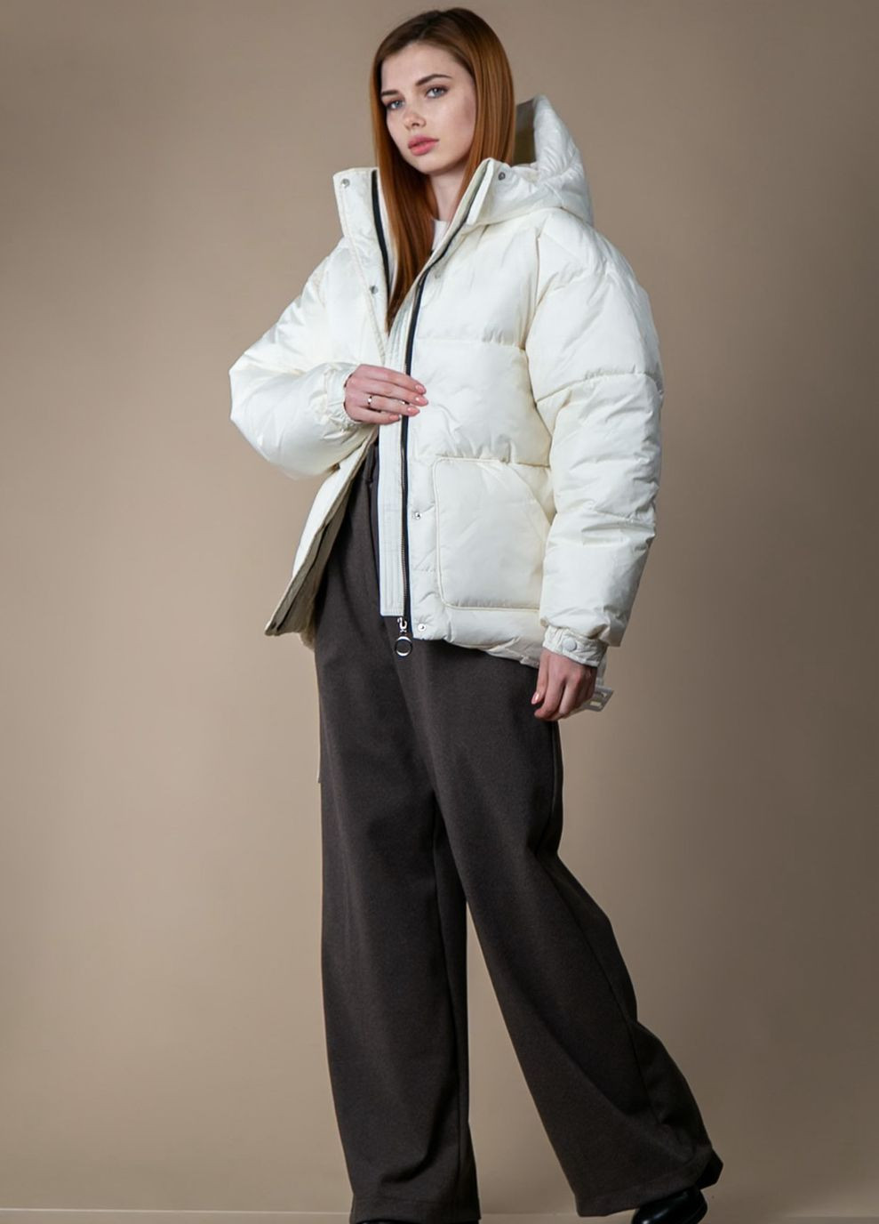 Молочная зимняя куртка зимняя с поясом CHICLY