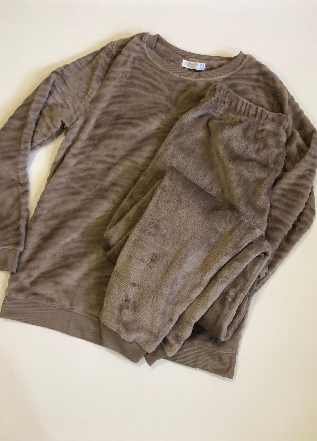 Коричневая зимняя плюшевая теплая пижама свитшот + брюки Primark