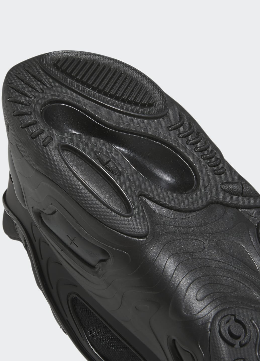 Чорні всесезонні кросівки oznova adidas