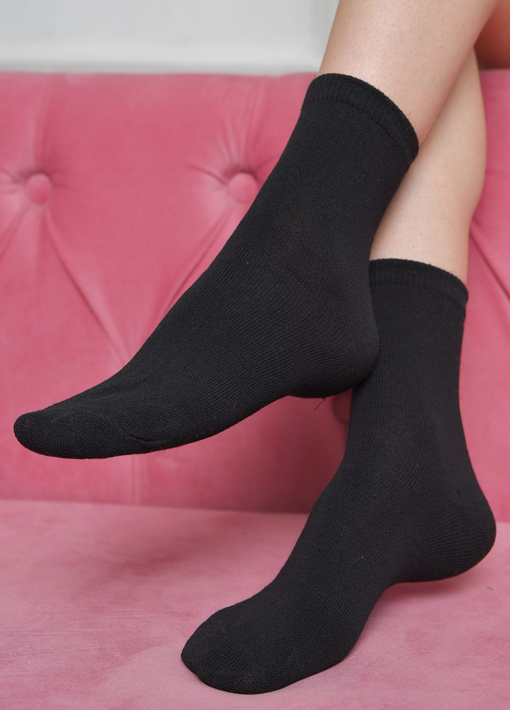 Шкарпетки жіночі демісезонні чорного кольору Let's Shop (273901328)