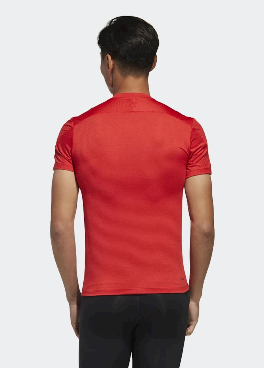 Червона футболка для тренування adidas Tech Fitted