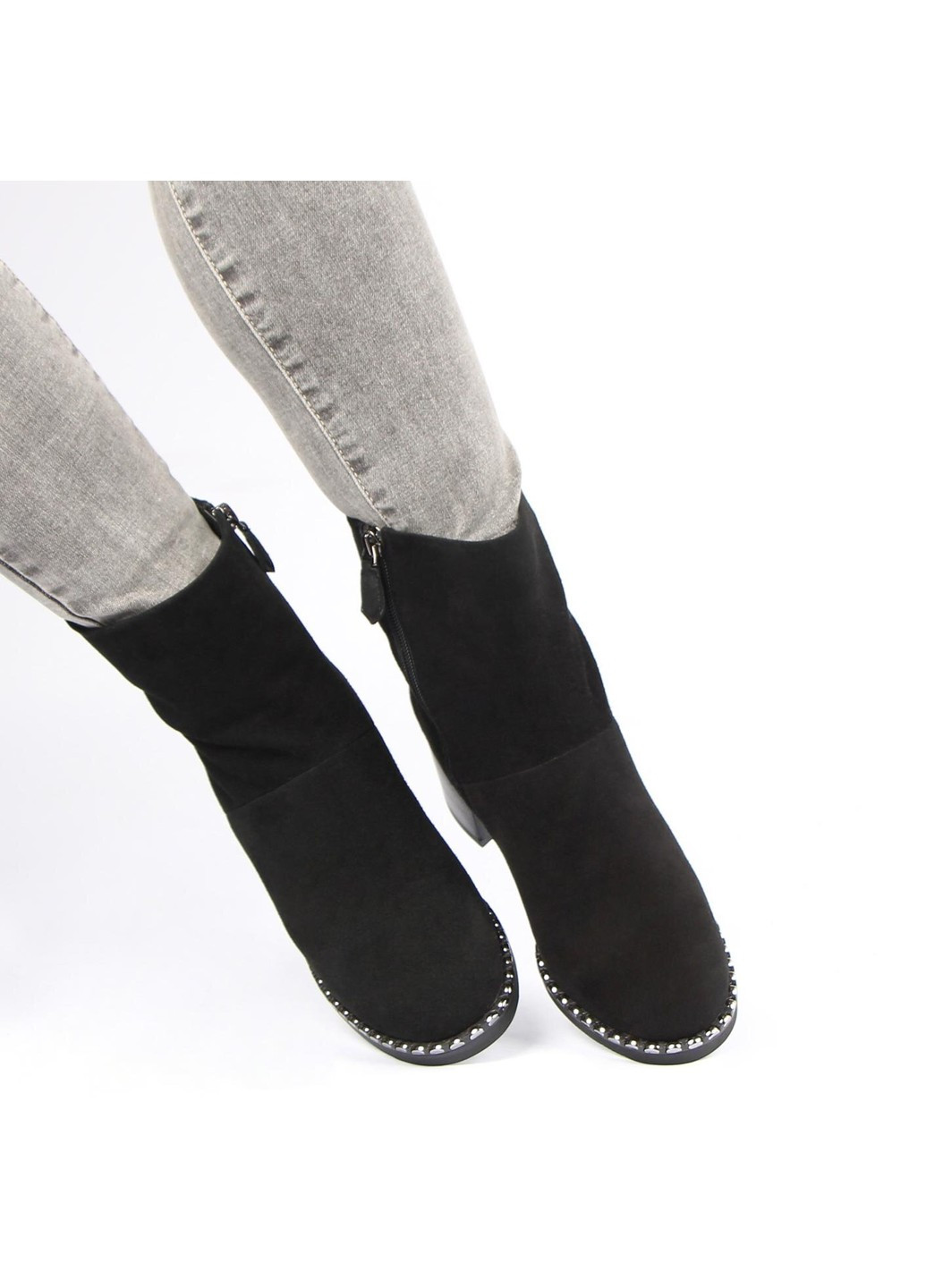 Зимние женские ботинки на каблуке 17652 Glossi из натуральной замши