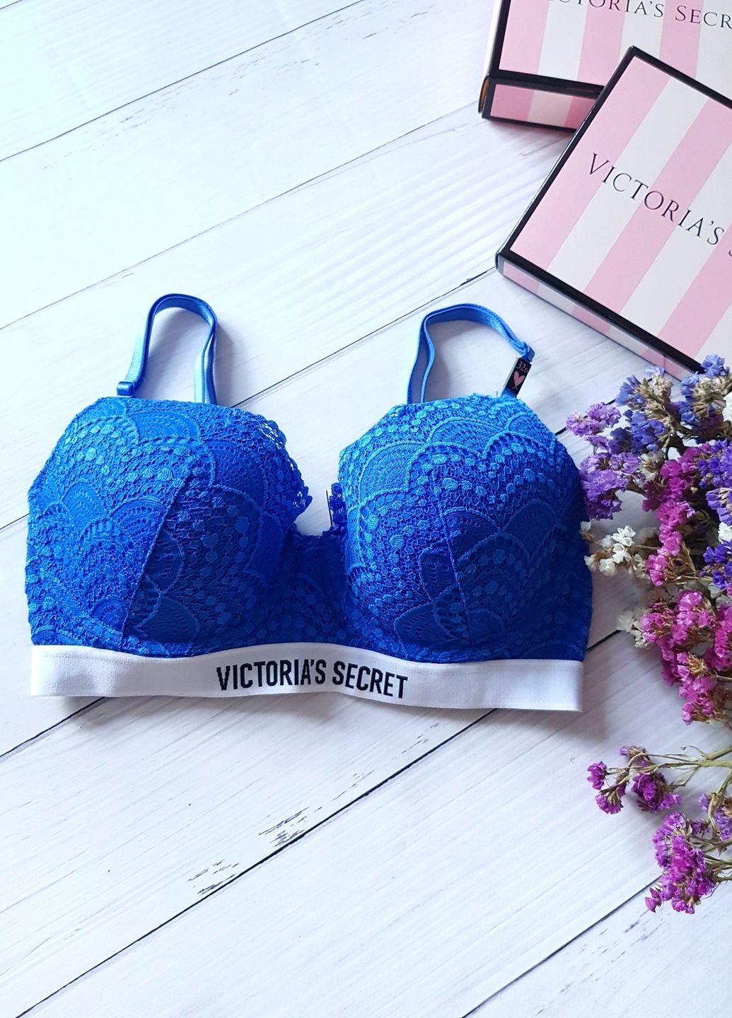 Синий бюстгальтер victoria`s secret синий з белой резинкой Victoria's Secret