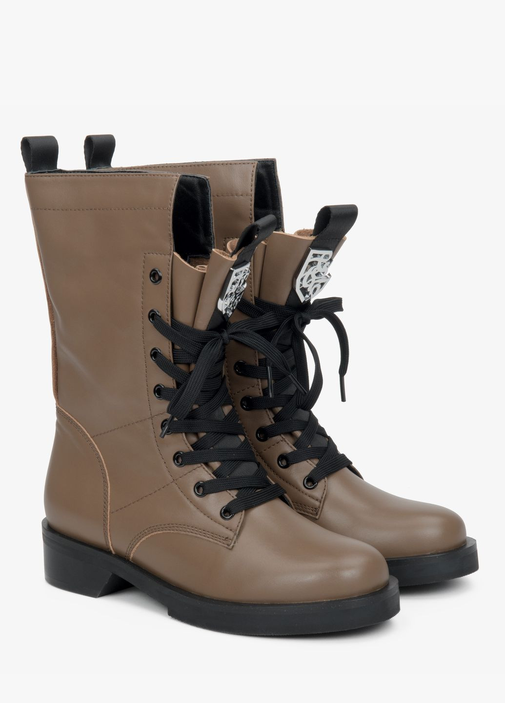 Бежевые напівчоботи Estro