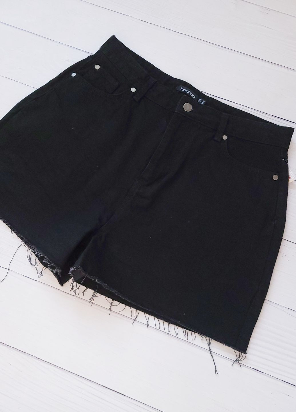 Шорты женские джинсовые классические Черные Boohoo (264834856)