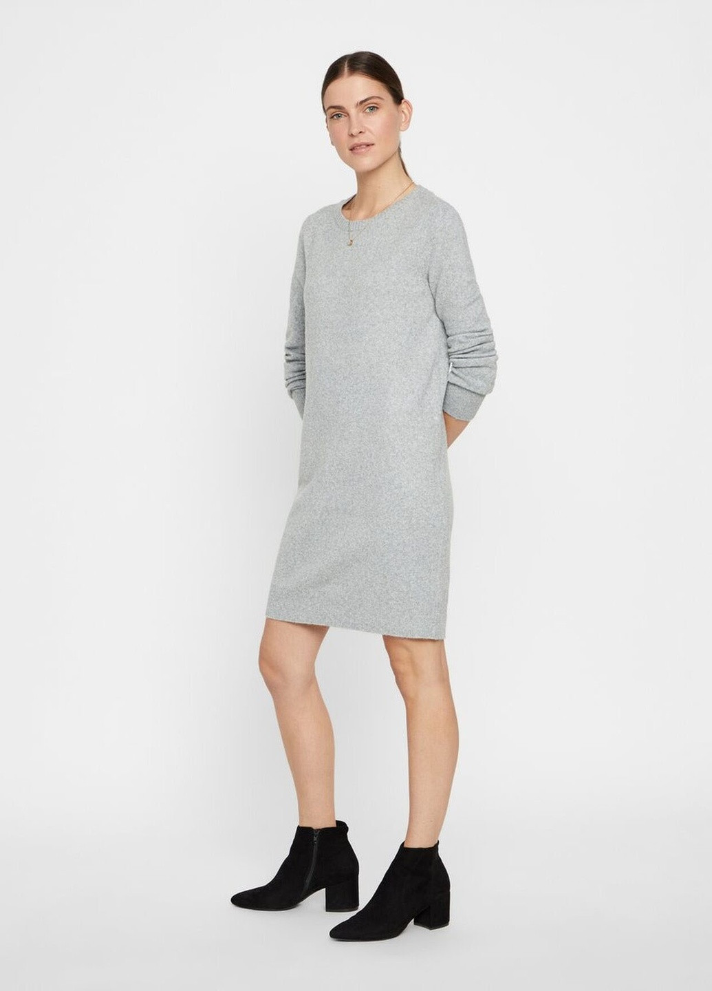 Серое платье Vero Moda