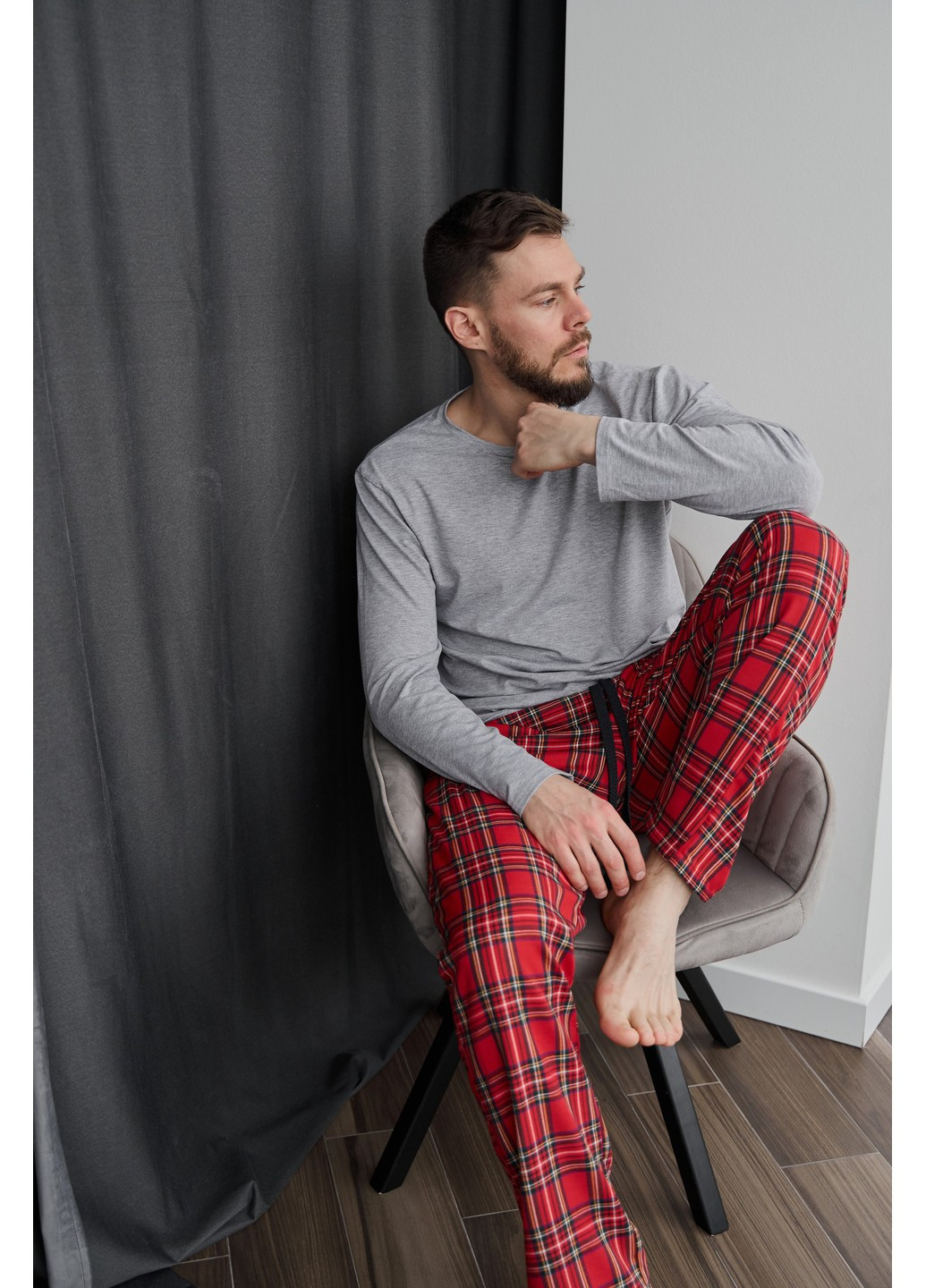 Пижама мужская лонгслив + штаны в клетку красные Handy Wear (266903850)