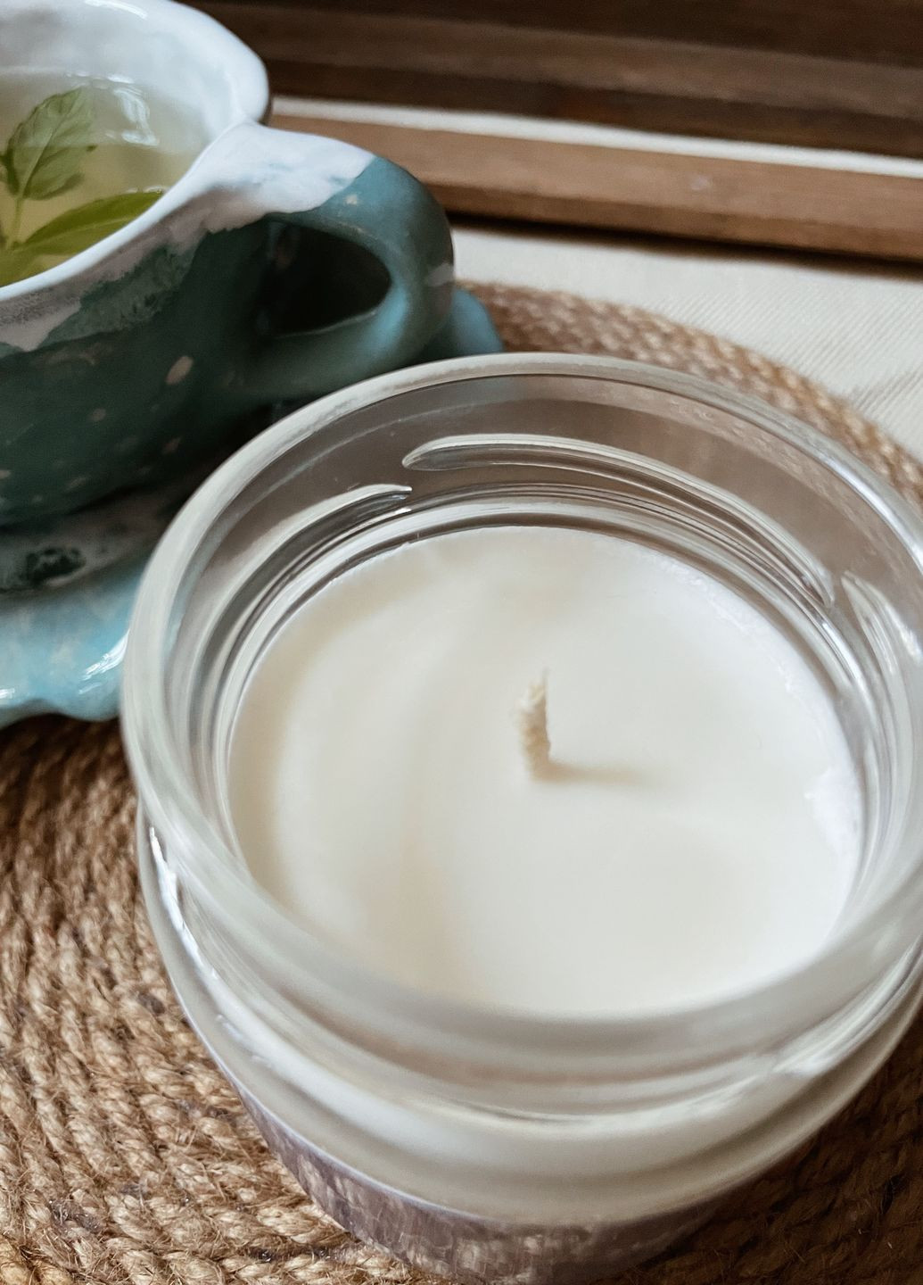 Соевая свеча в стеклянной банке с металлической крышкой аромат Прикосновение рассвета 212 мл Бажані (260395481)