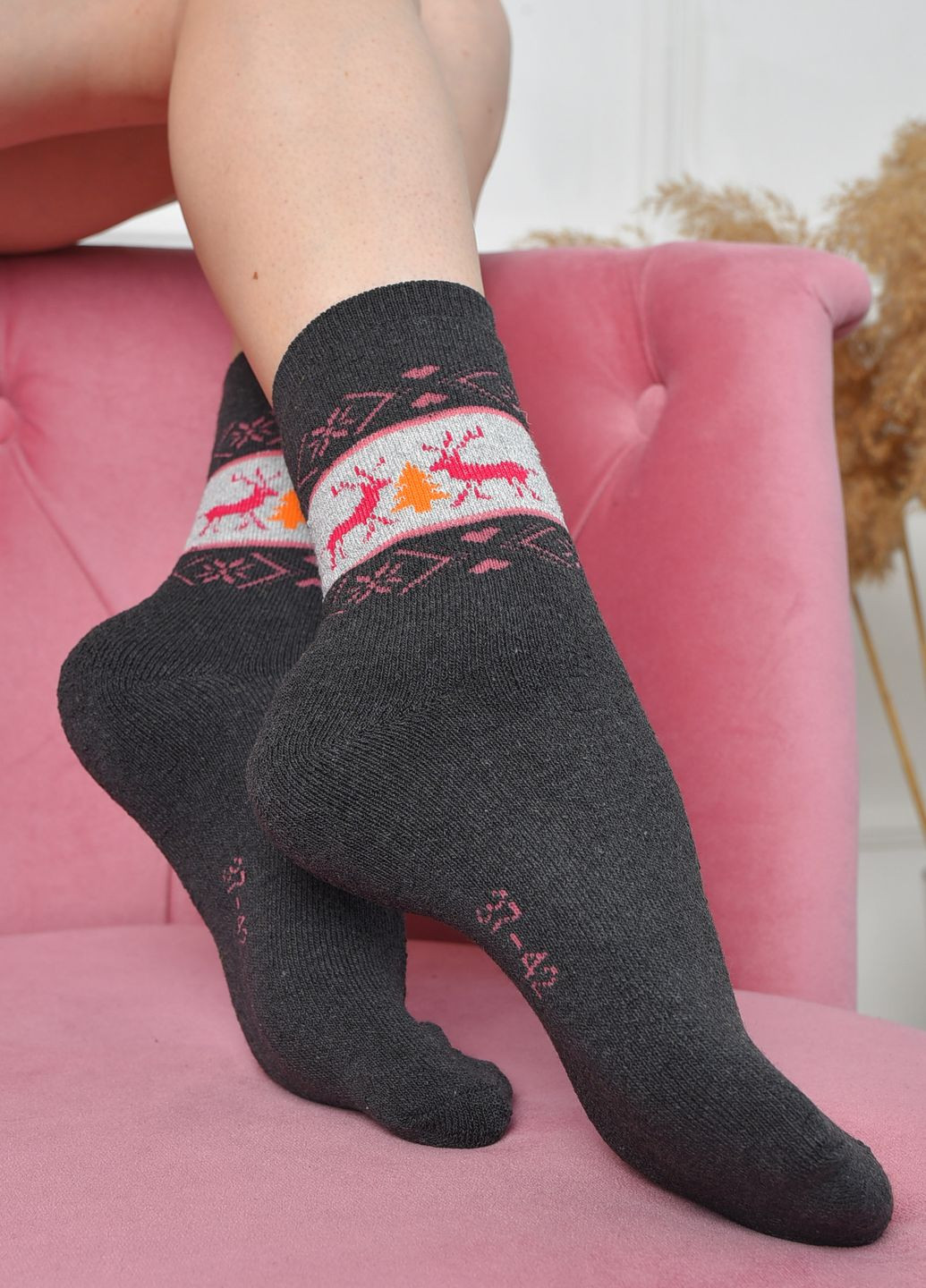 Шкарпетки махрові жіночі темно-сірого кольору розмір 37-42 Let's Shop (261762225)