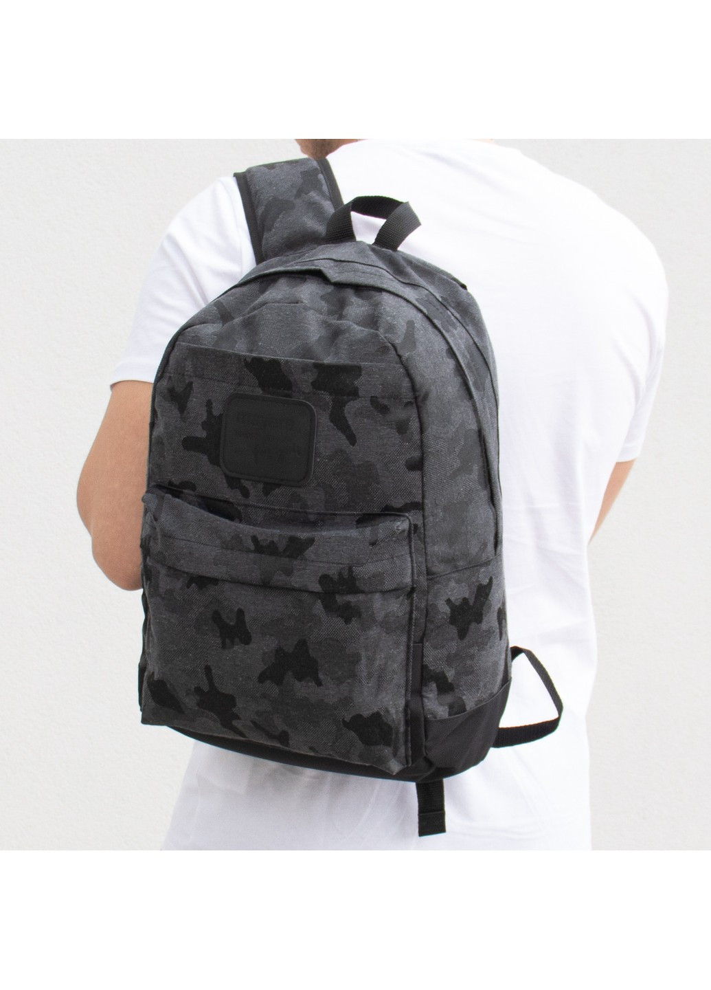 Молодіжний повсякденний рюкзак темно сірого кольору з кишенею для ноутбука камуфляжний середній No Brand (258591304)