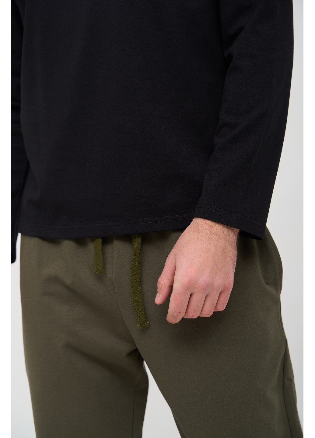 Піжама чоловіча COTTON BASIC лонгслів чорний + штани прямі хакі Handy Wear (275995019)