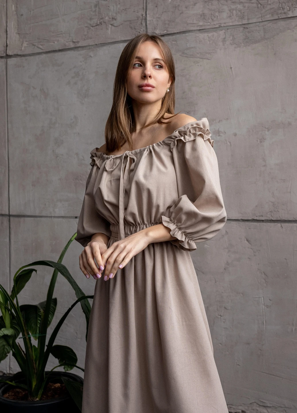 Світло-коричнева сукня модель budu