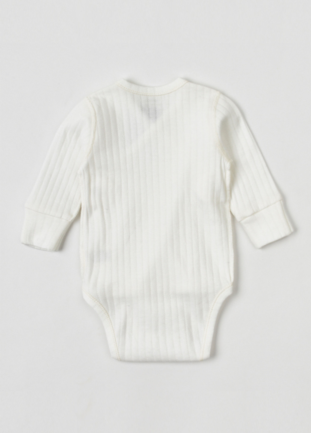 Белый демисезонный комплект для новорожденных белый "ажур" (боди, ползунки и шапочка-узелок) KRAKO