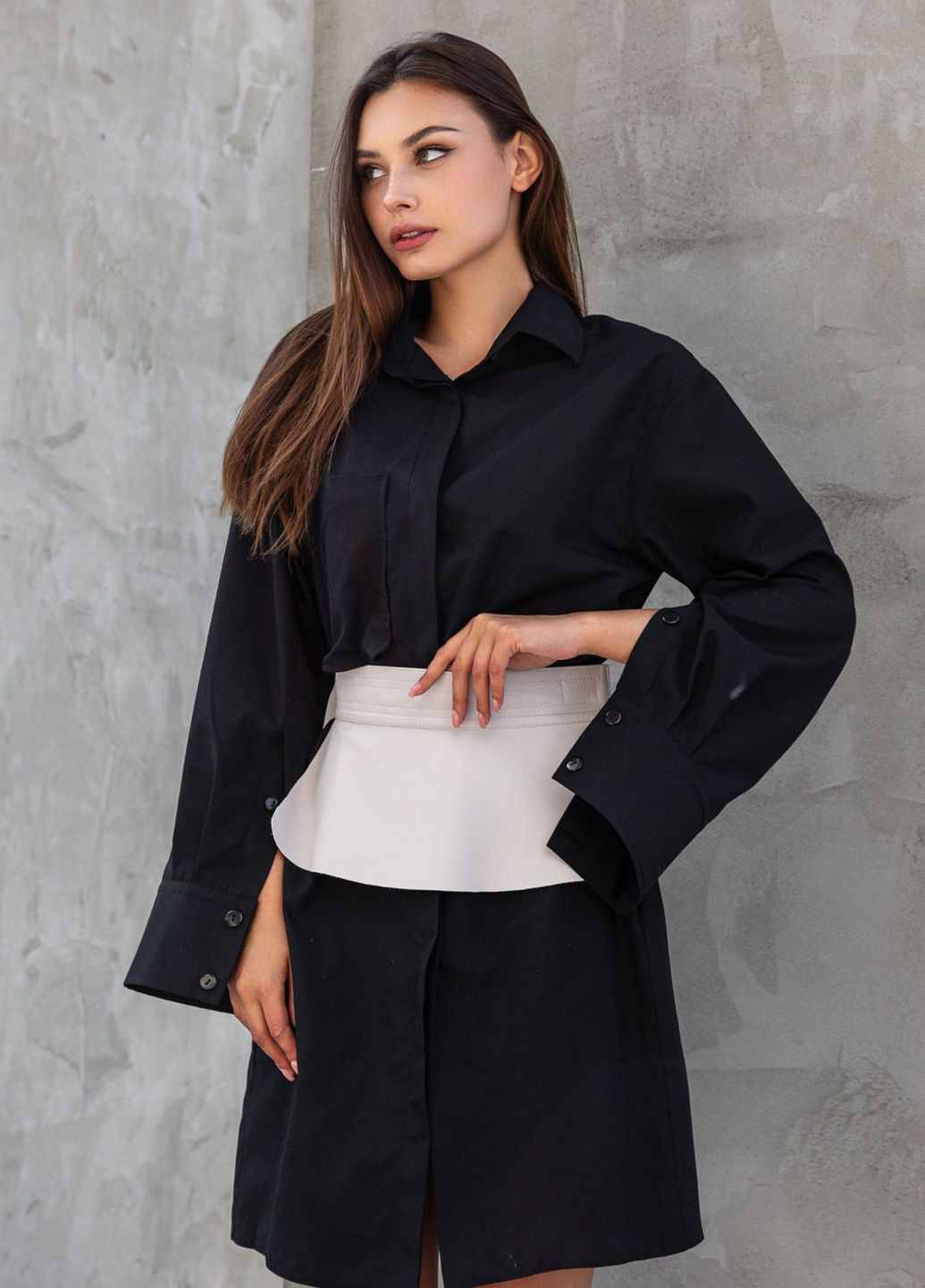 Черное кэжуал платье-рубашка со сьёмной баской Jadone Fashion однотонное