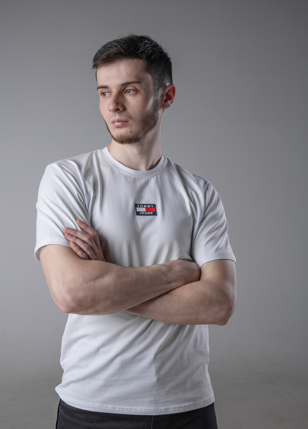 Біла базова футболка з лого тн з коротким рукавом Vakko