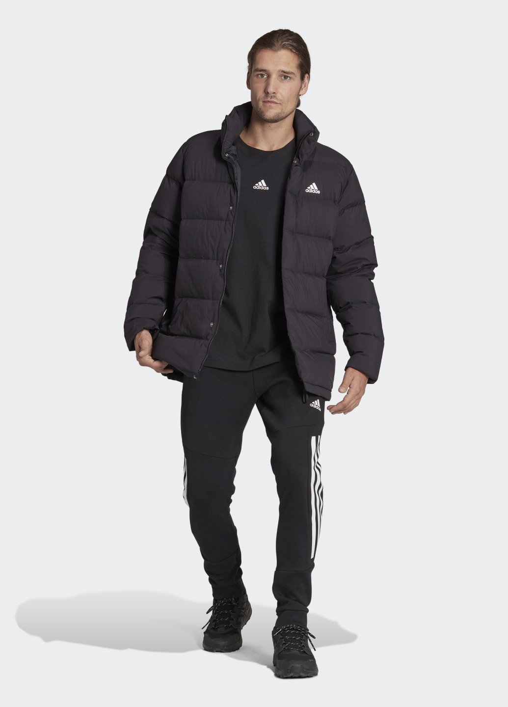 Чорна демісезонна куртка helionic mid-length adidas