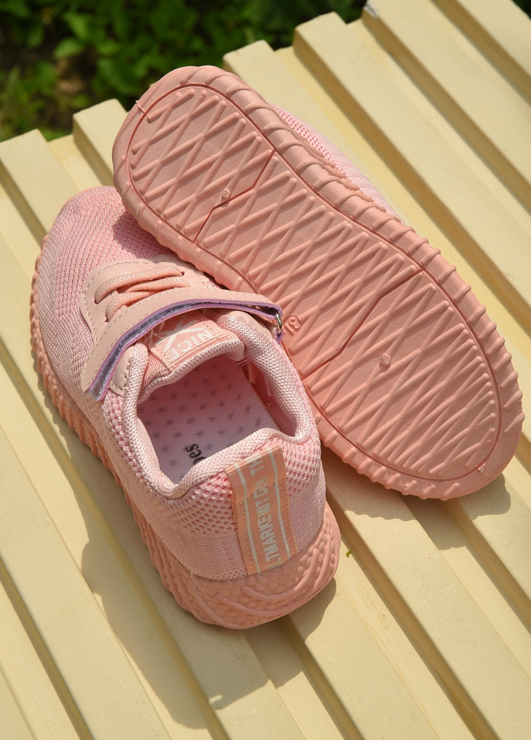 Рожеві осінні кросівки дитячі дівчинка рожевого кольору Let's Shop