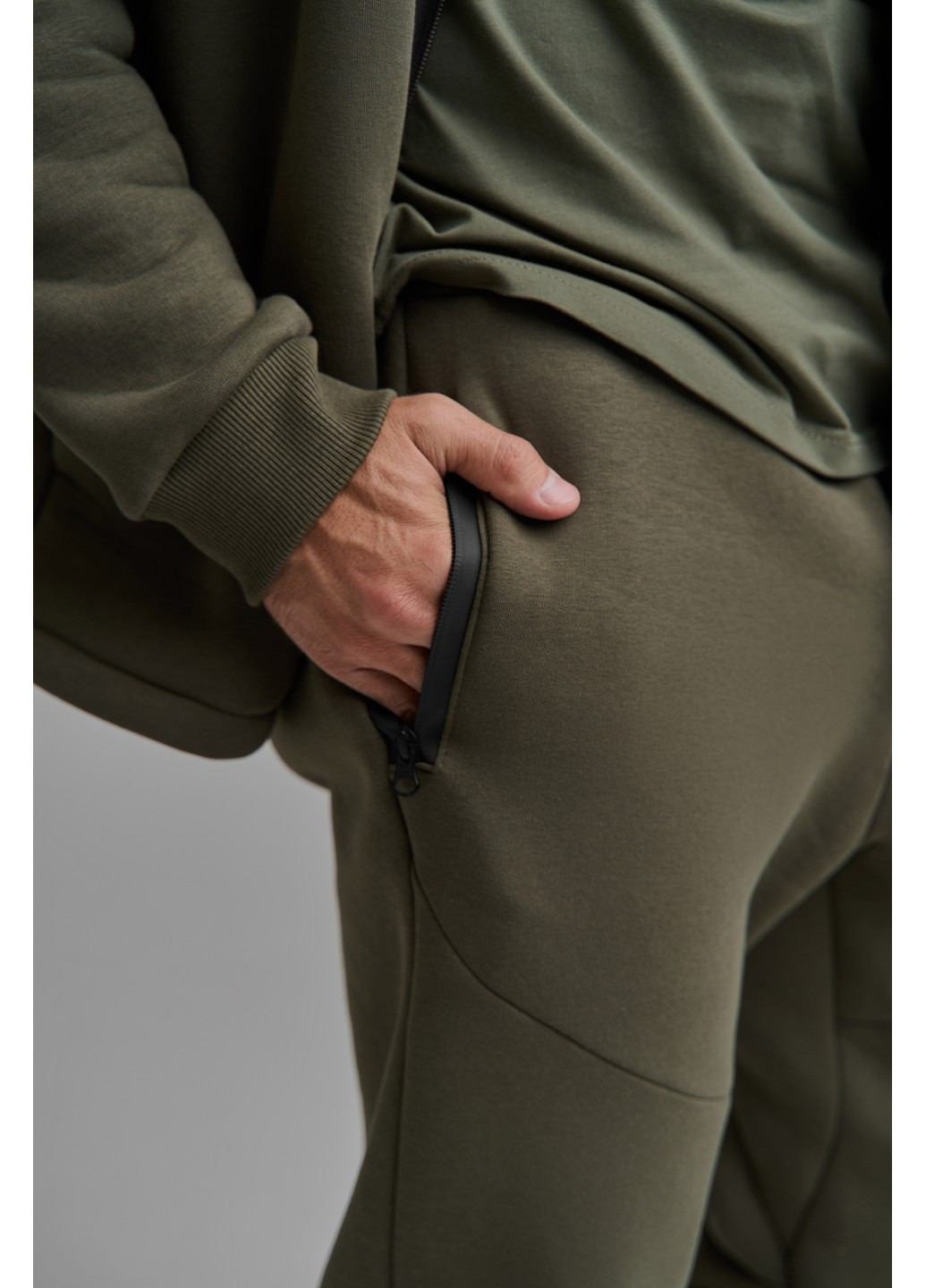 Спортивні штани чоловічі осінь зима на флісі MILITARY хакі Handy Wear (276963184)