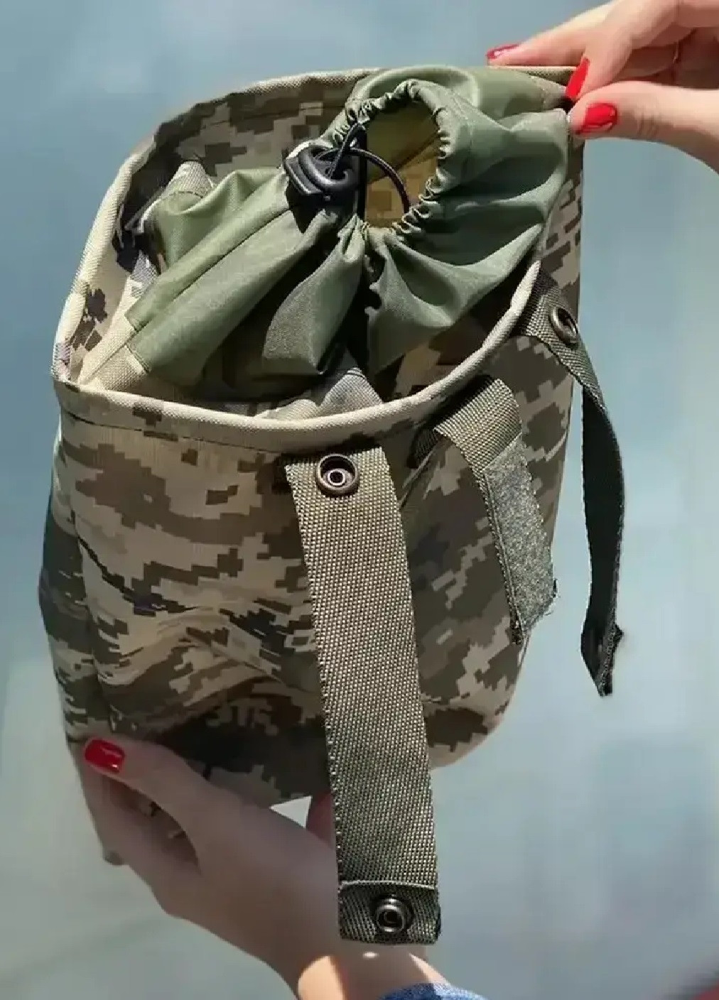 Тактична сумка військова підсумок з підкладкою для скидання магазину з системою Моллі 32х25х20 см (474288-Prob) Камуфляж піксель Unbranded (258023236)