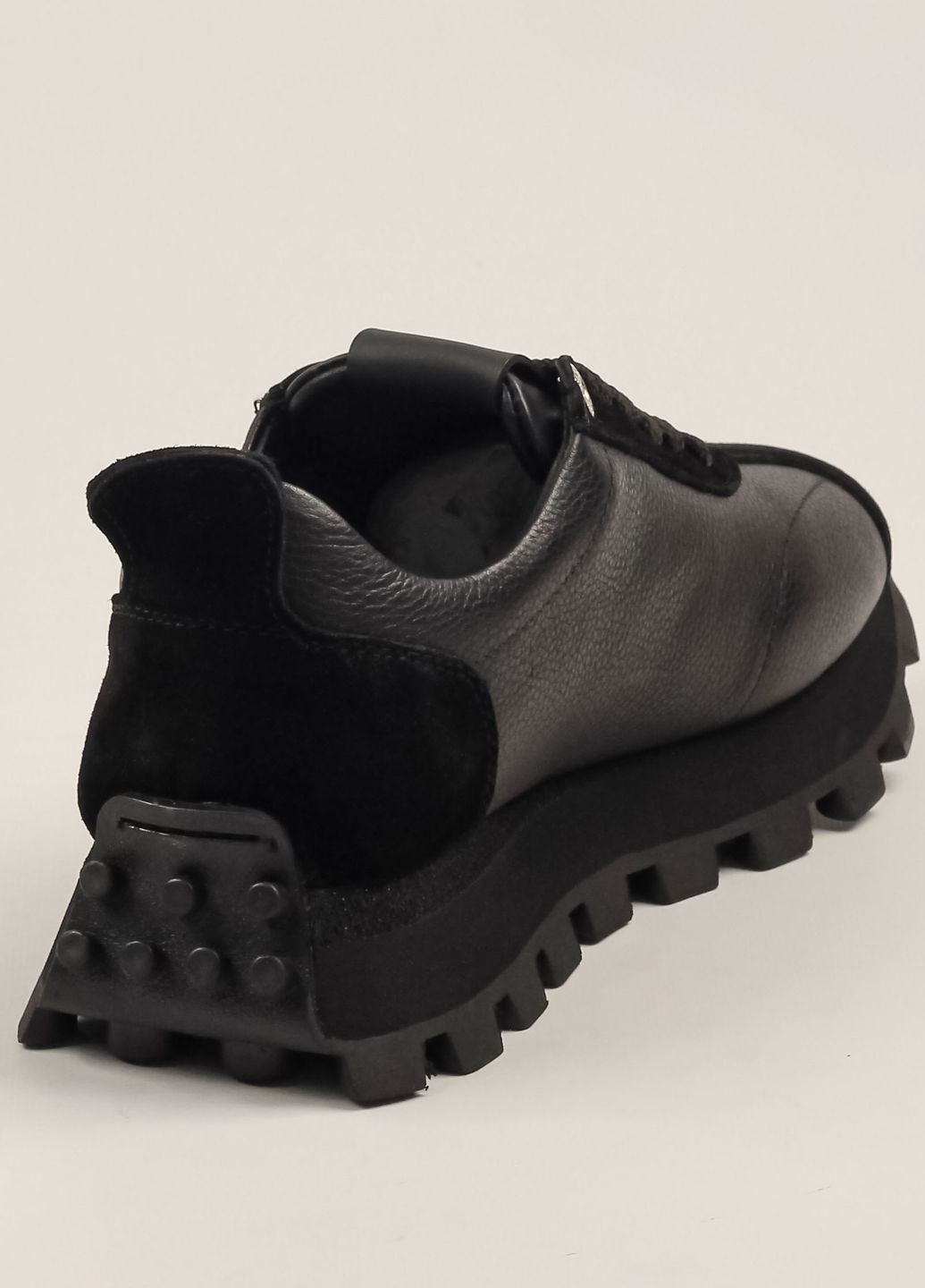 Чорні всесезонні кросівки жіночі чорні Tucino