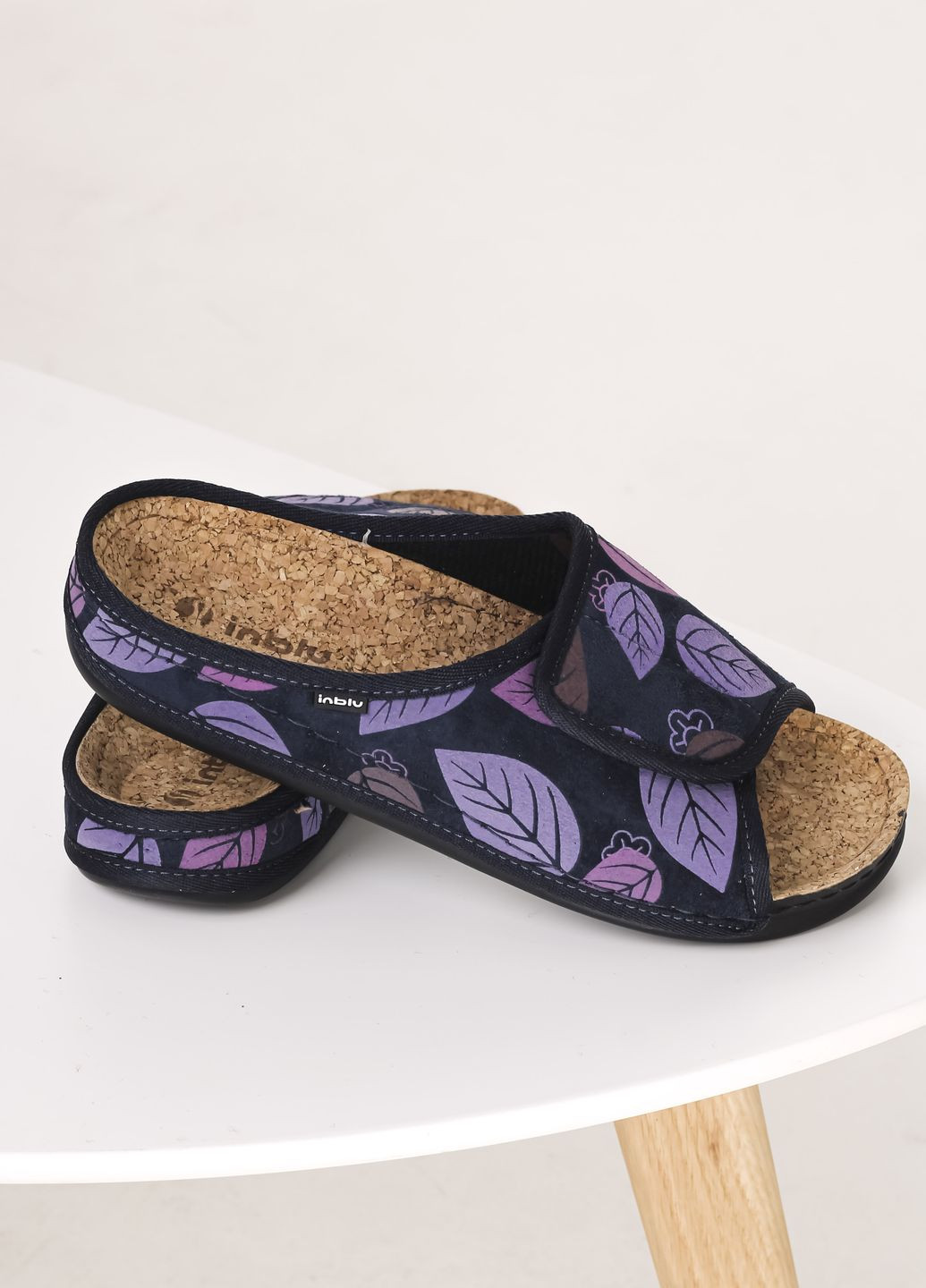 Синие тапочки на липучке синие велюр Inblu