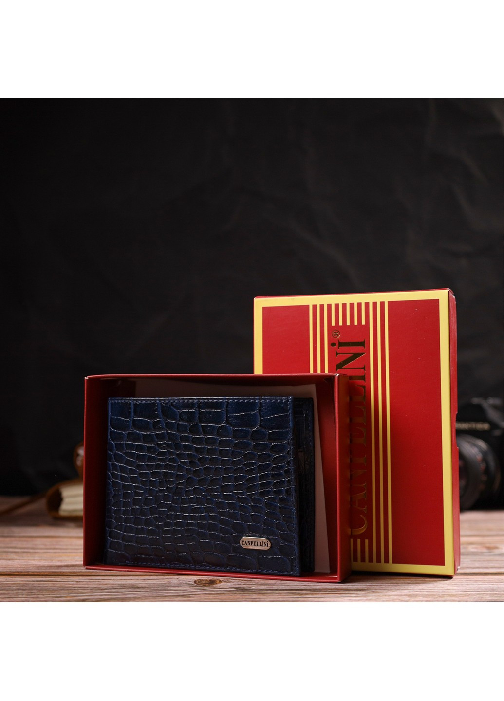 Горизонтальний чоловічий гаманець середнього розміру з натуральної шкіри з тисненням під крокодила 21861 Синій Canpellini (259829967)