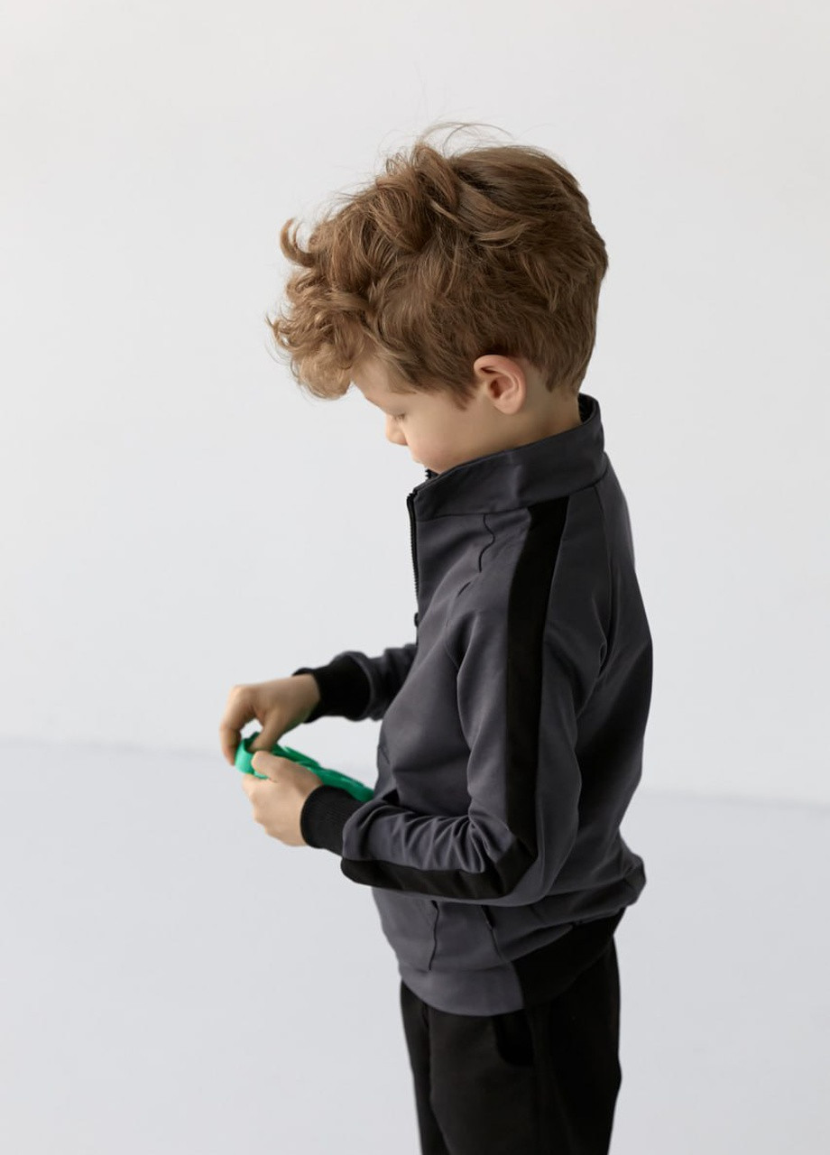 Спортивный костюм на мальчика цвет графит с черным 406591 New Trend (259034023)