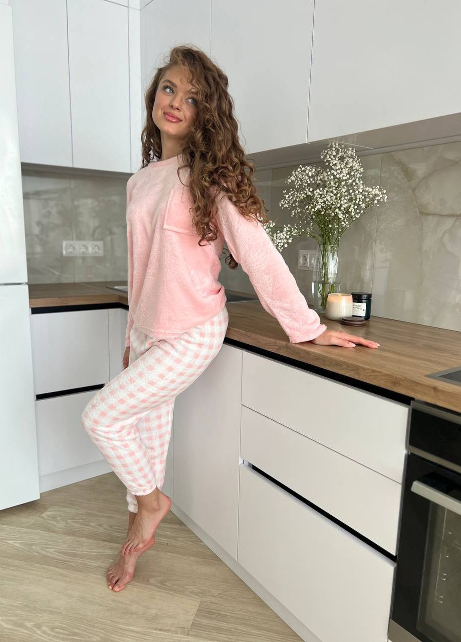 Светло-розовая зимняя нежная пижамка-костюм для дома кофта + брюки Vakko