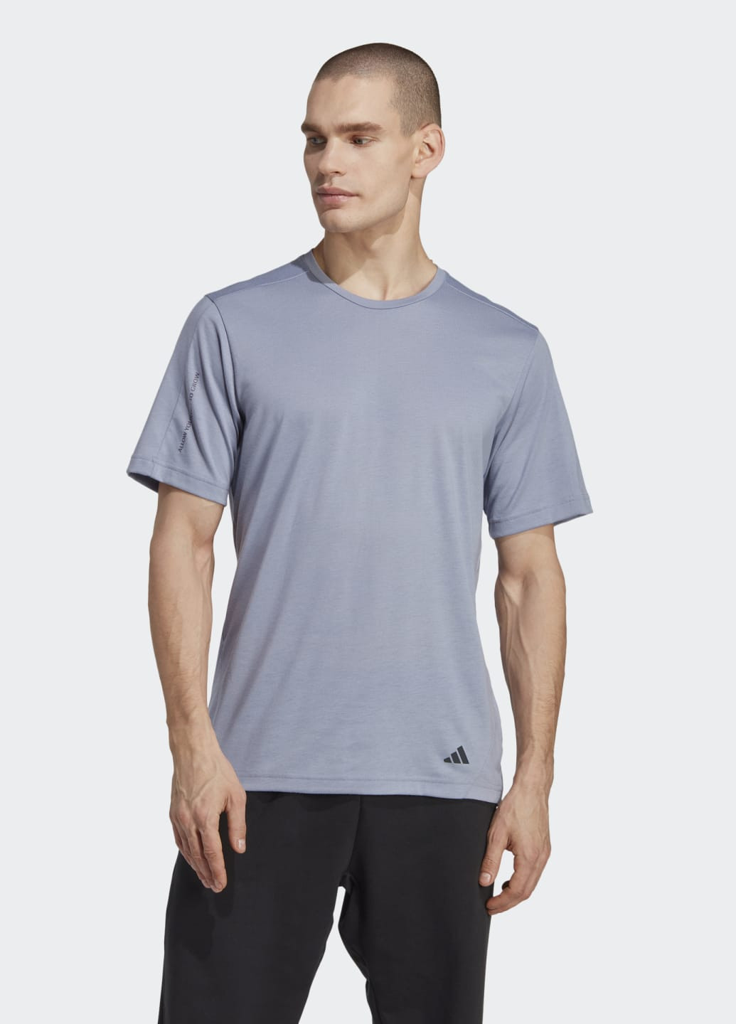 Фіолетова футболка yoga base training adidas