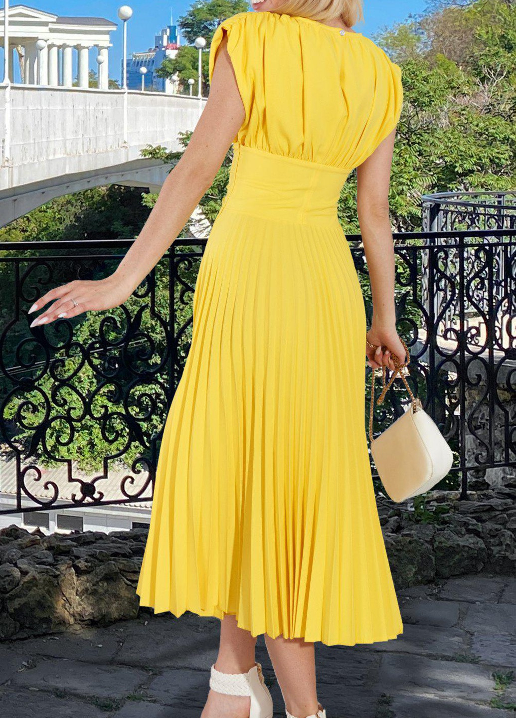Желтое сукнi норма сукня зі спідницею плісе (5262) Lemanta
