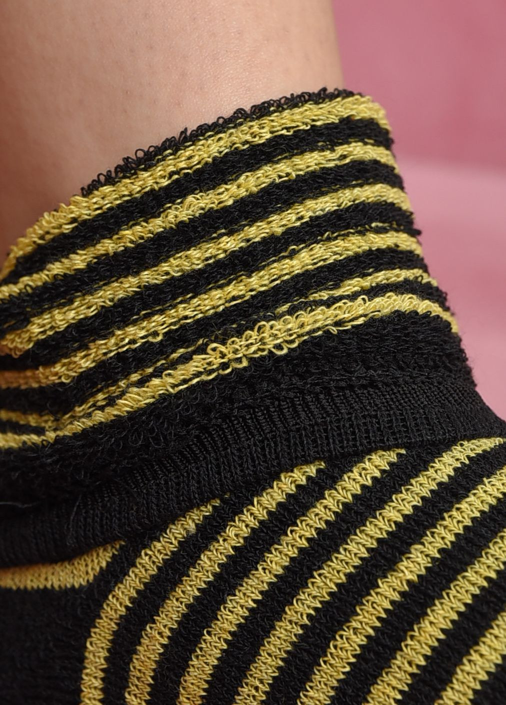 Шкарпетки махрові жіночі чорного кольору розмір 23-25(36-39) Let's Shop (271665165)