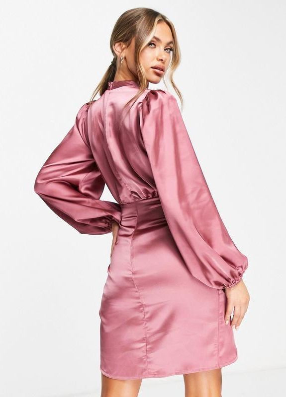 Темно-розовое розовое атласное платье с запахом и пышными рукавами Flounce London