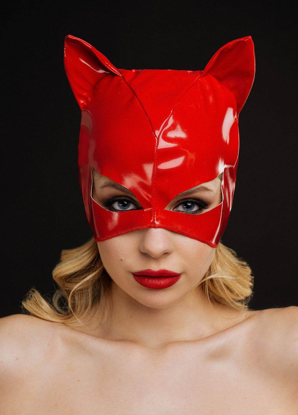 Лаковая Красная маска кошки Маска кошки из Эко кожи красная D&A (269450001)