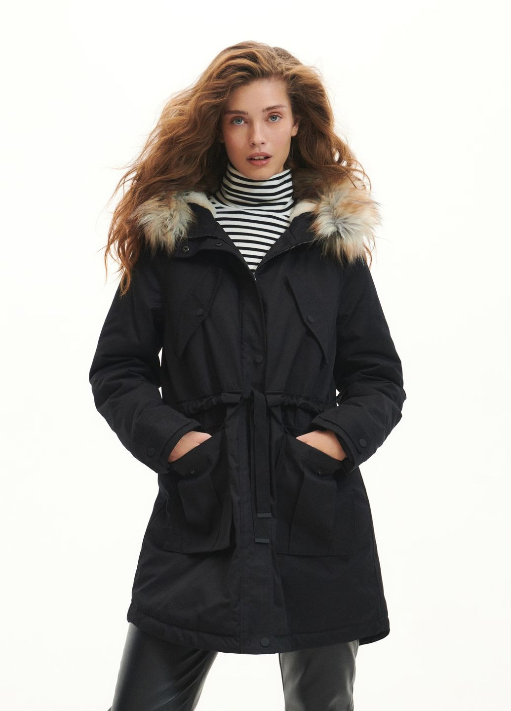 Черная зимняя куртка Reserved