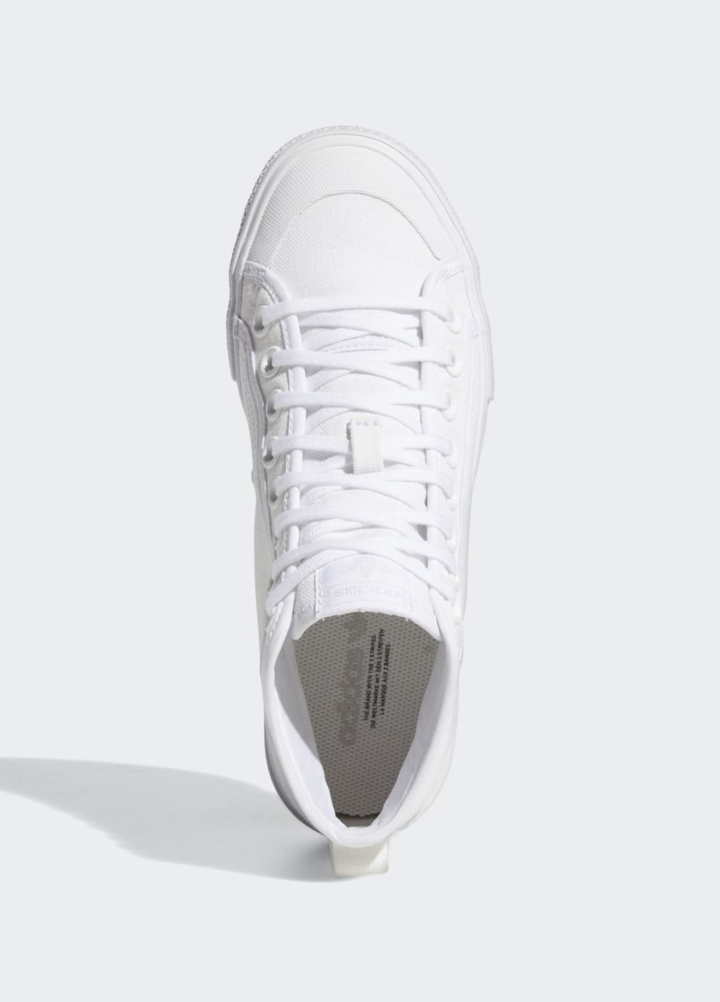 Білі всесезонні кросівки nizza trek adidas