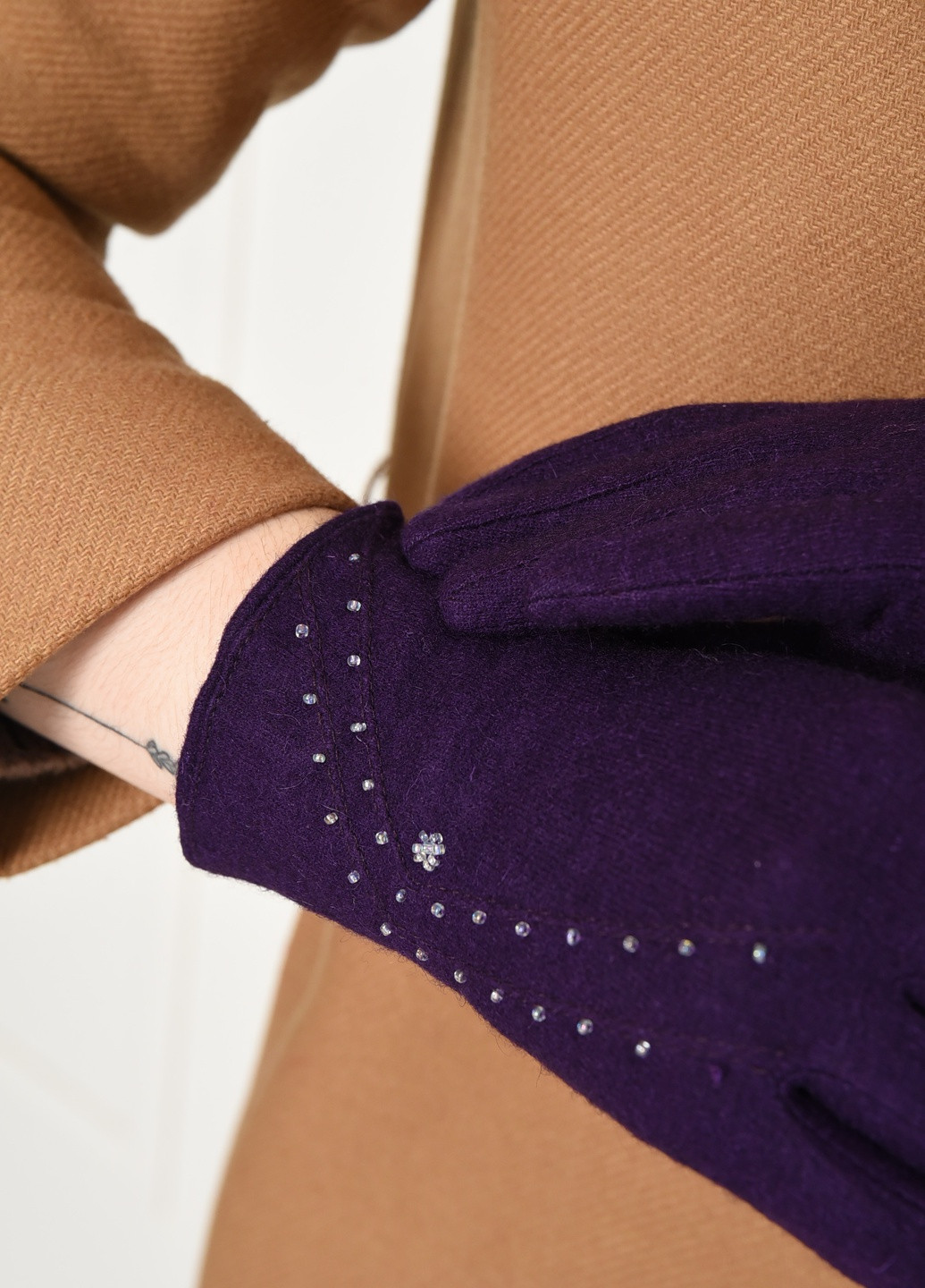 Перчатки женские текстильные фиолетового цвета Let's Shop (256699409)