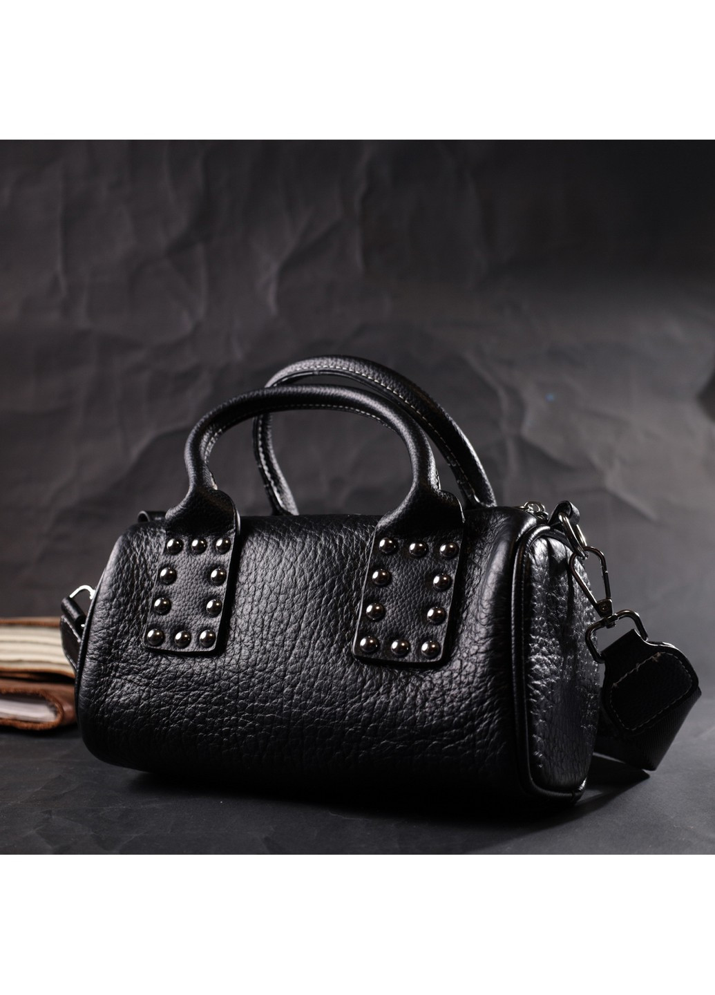 Шкіряна жіноча сумка з металевими акцентами на ручках 22369 Чорна Vintage (276457551)