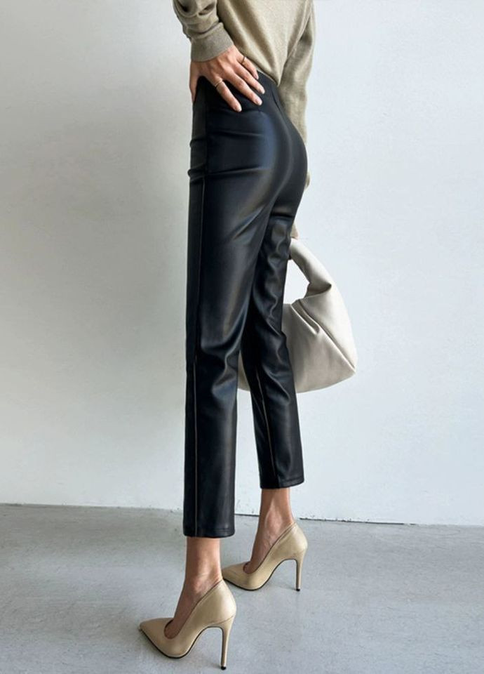 Штани з якісної матової екошкіри це - база, незамінна річ у гардеробі, шикарні універсальні чорні штани. No Brand 577 (277165829)