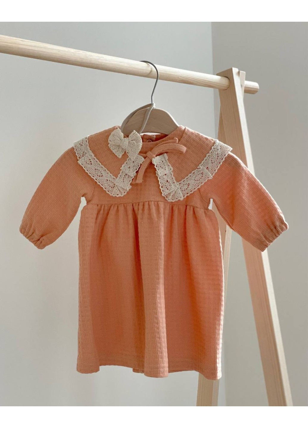 Персиковое платье со съемным воротничком и повязкой Little Angel (271530707)