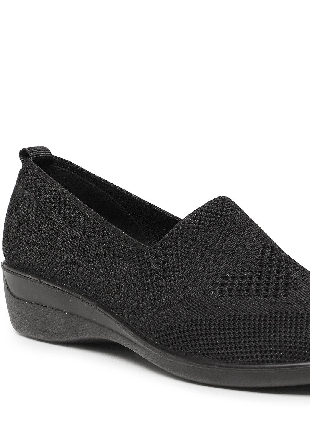 Черные осенние туфлі hmd220355-01 Clara Barson