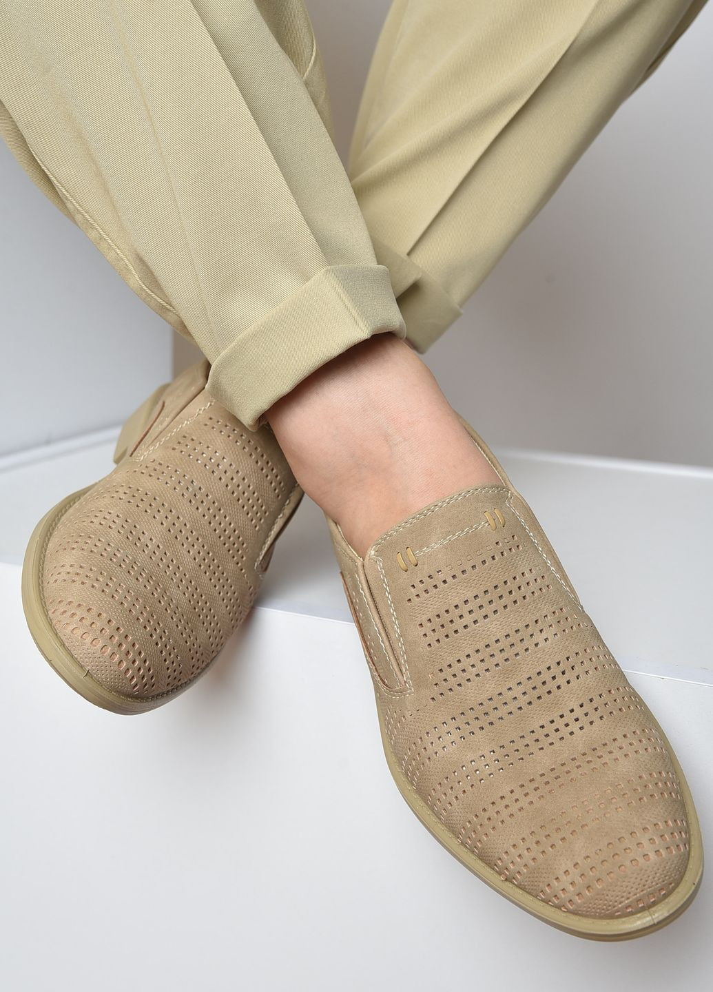 Туфлі чоловічі бежевого кольору Let's Shop (260596405)