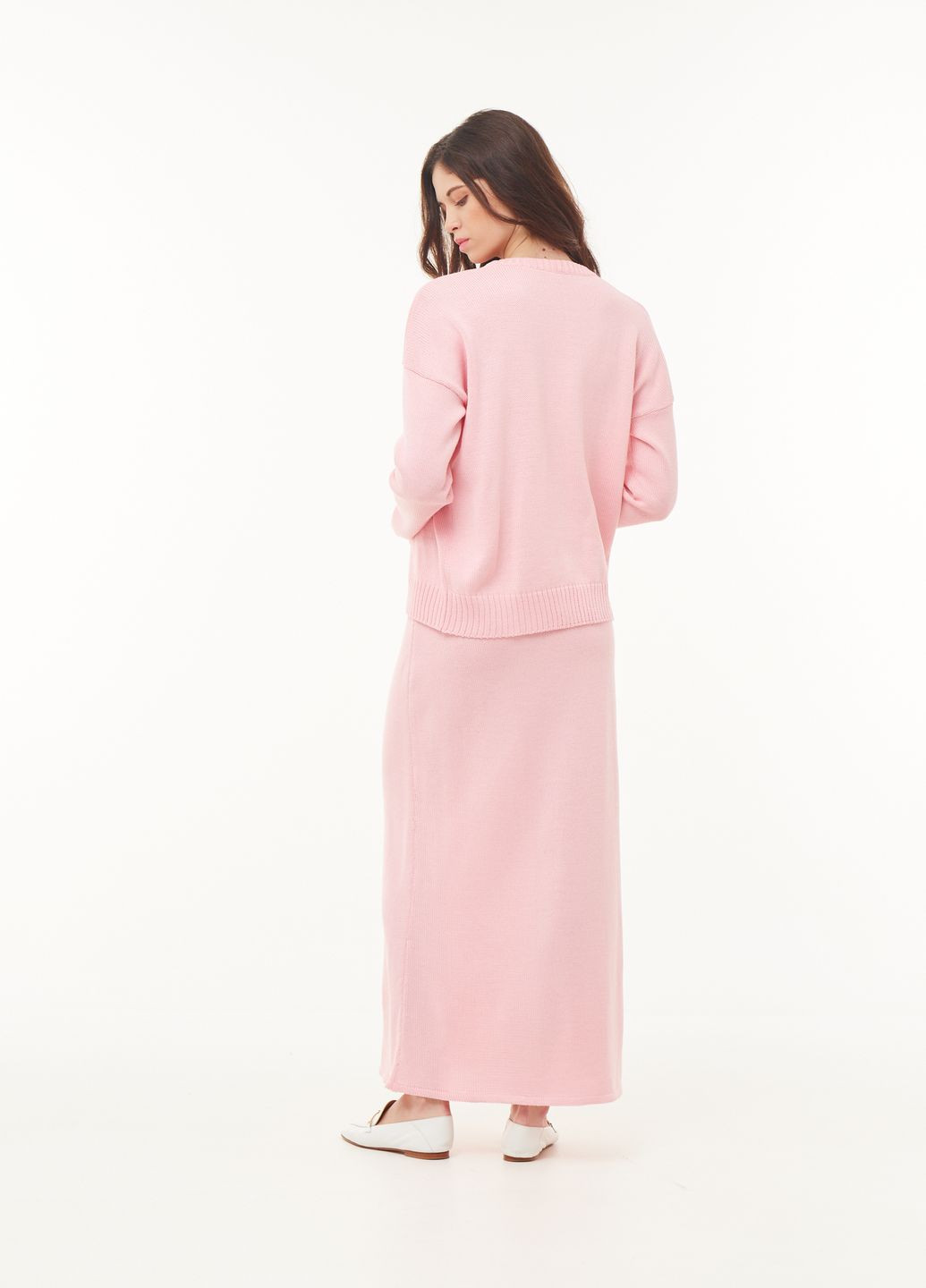 Вязаный комплект джемпер и юбка с шерстью мериноса розовый MORANDI (264749293)