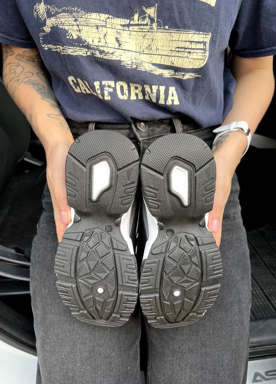 Черные демисезонные кроссовки Vakko