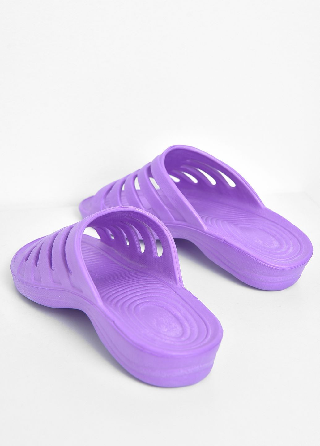 Фиолетовые шлепанцы пена женские фиолетового цвета Let's Shop
