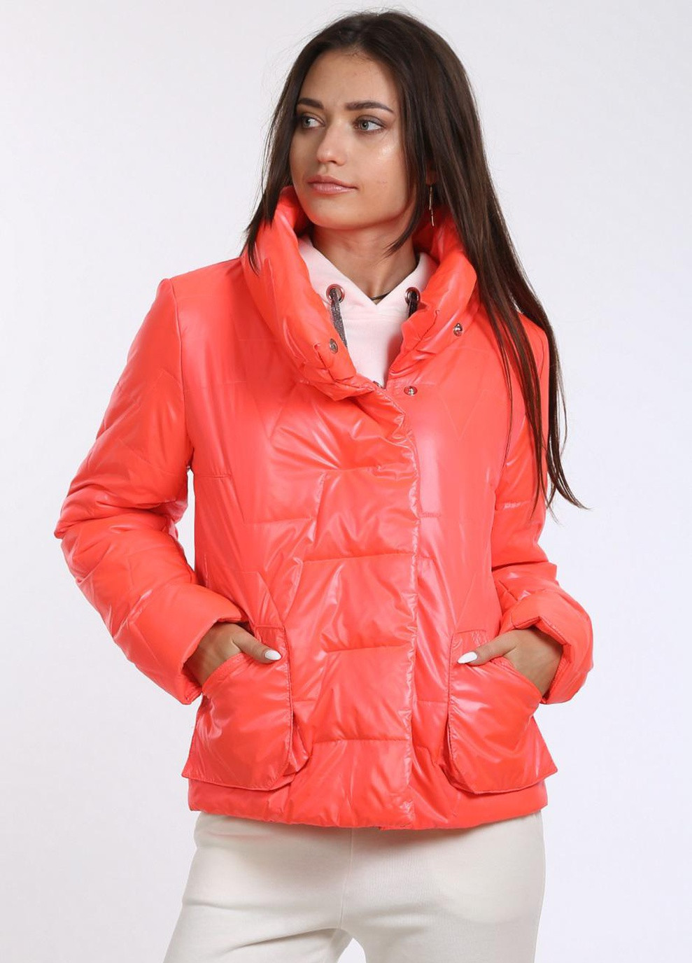 Рожева куртка короткая женская 327 плащевка розовая Актуаль