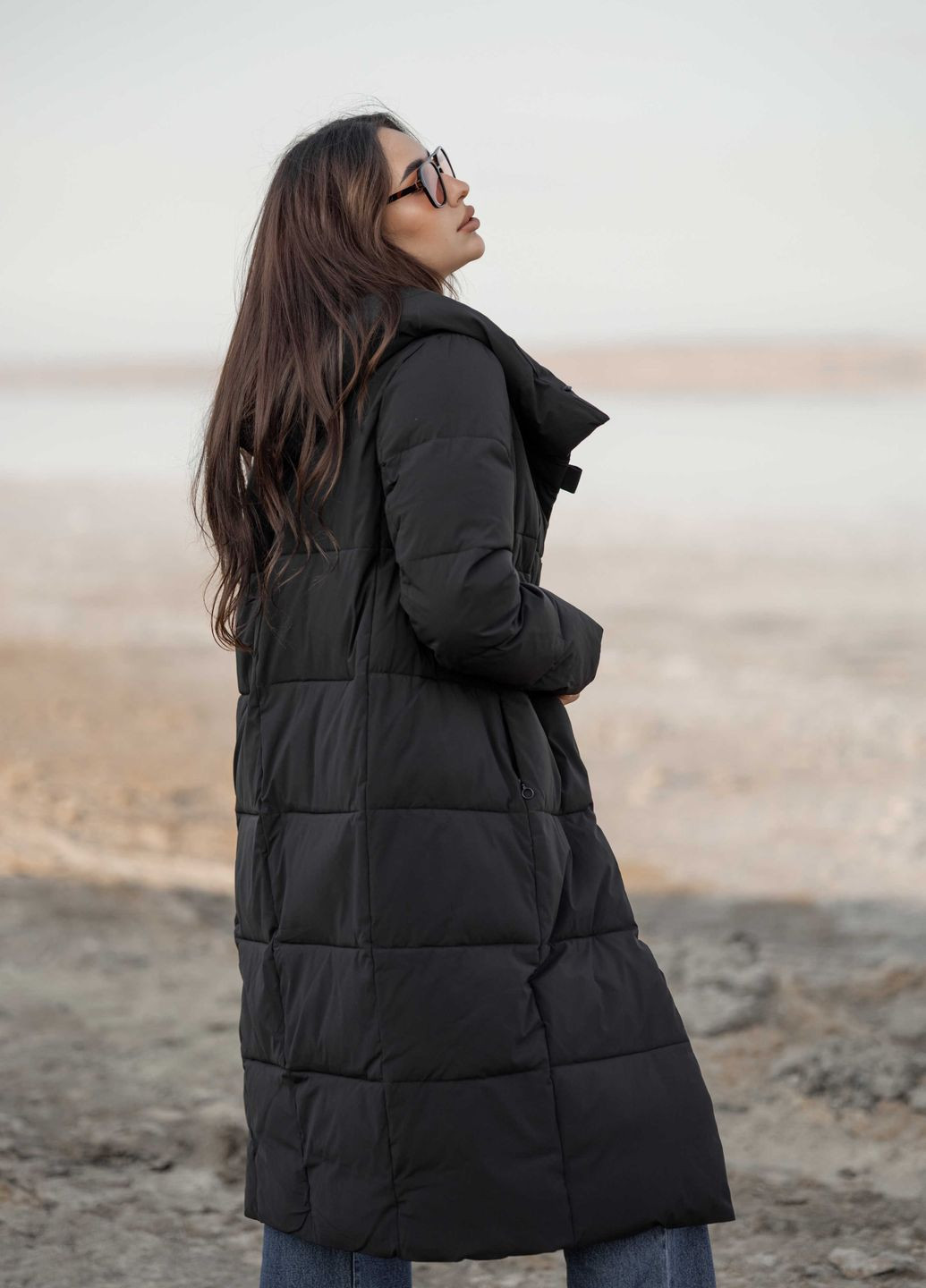 Чорне зимнє Довге жіноче зимове пальто 639382 Towmy